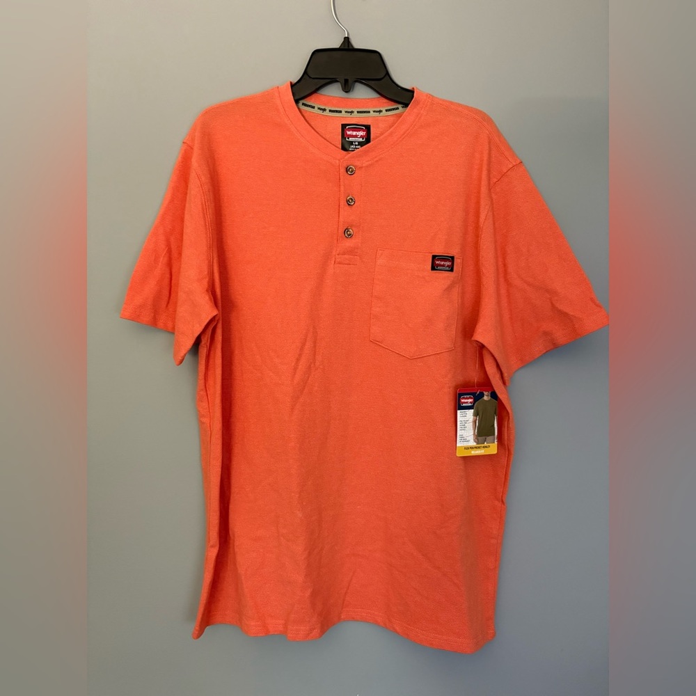 Wrangler Workwear Men’s Large Short Sleeve Henley Shirt Orange Coral New !!